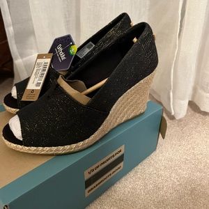 Tom’s Michelle Wedge Sandal
